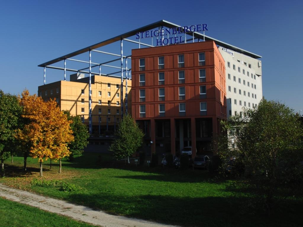 Trans World Hotel Donauwelle ลินซ์ ภายนอก รูปภาพ