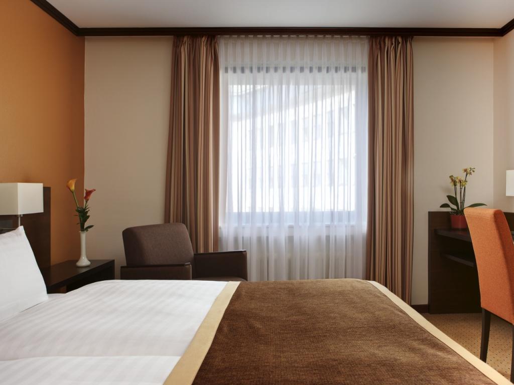Trans World Hotel Donauwelle ลินซ์ ภายนอก รูปภาพ