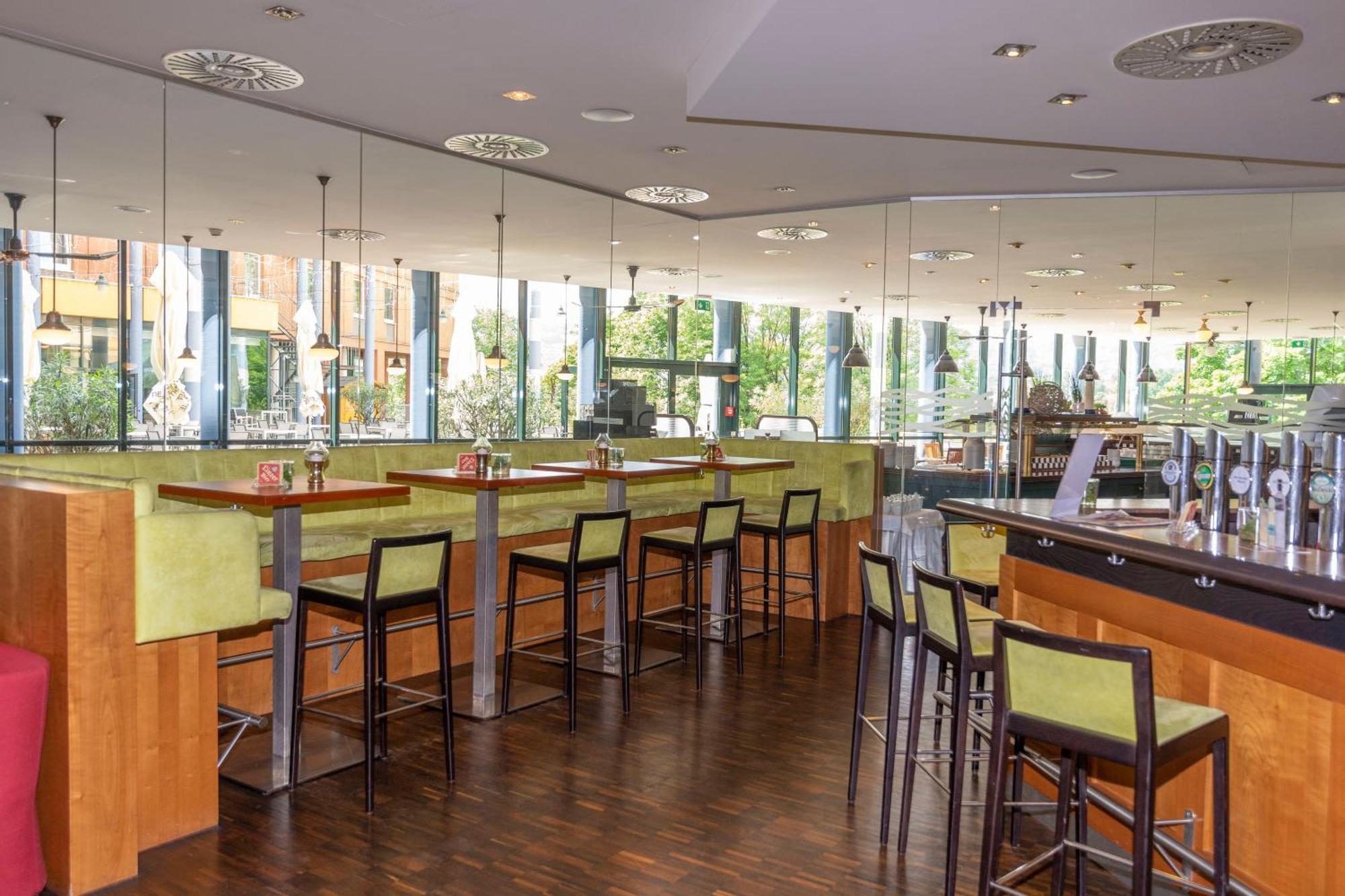Trans World Hotel Donauwelle ลินซ์ ภายนอก รูปภาพ