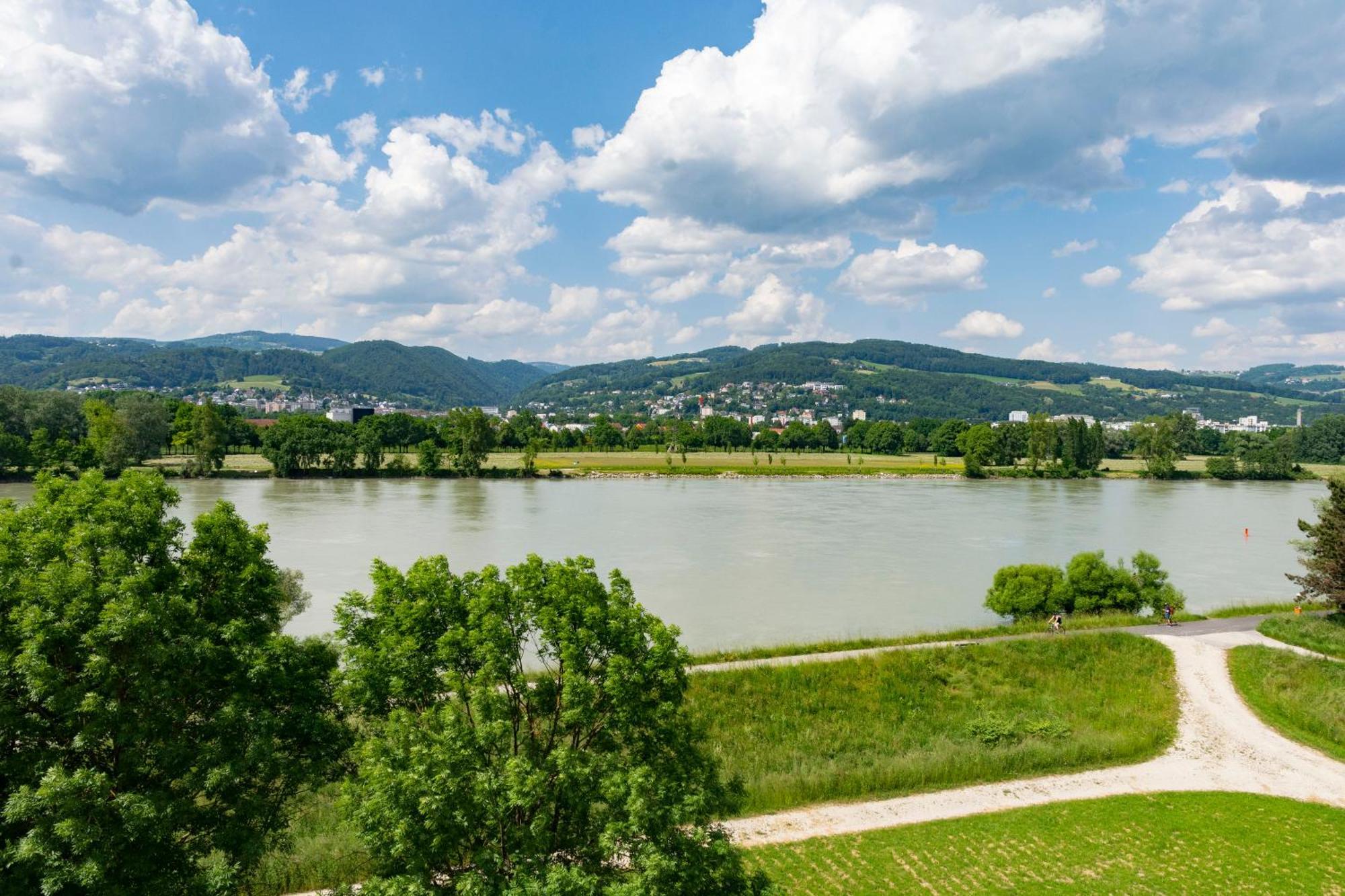 Trans World Hotel Donauwelle ลินซ์ ภายนอก รูปภาพ