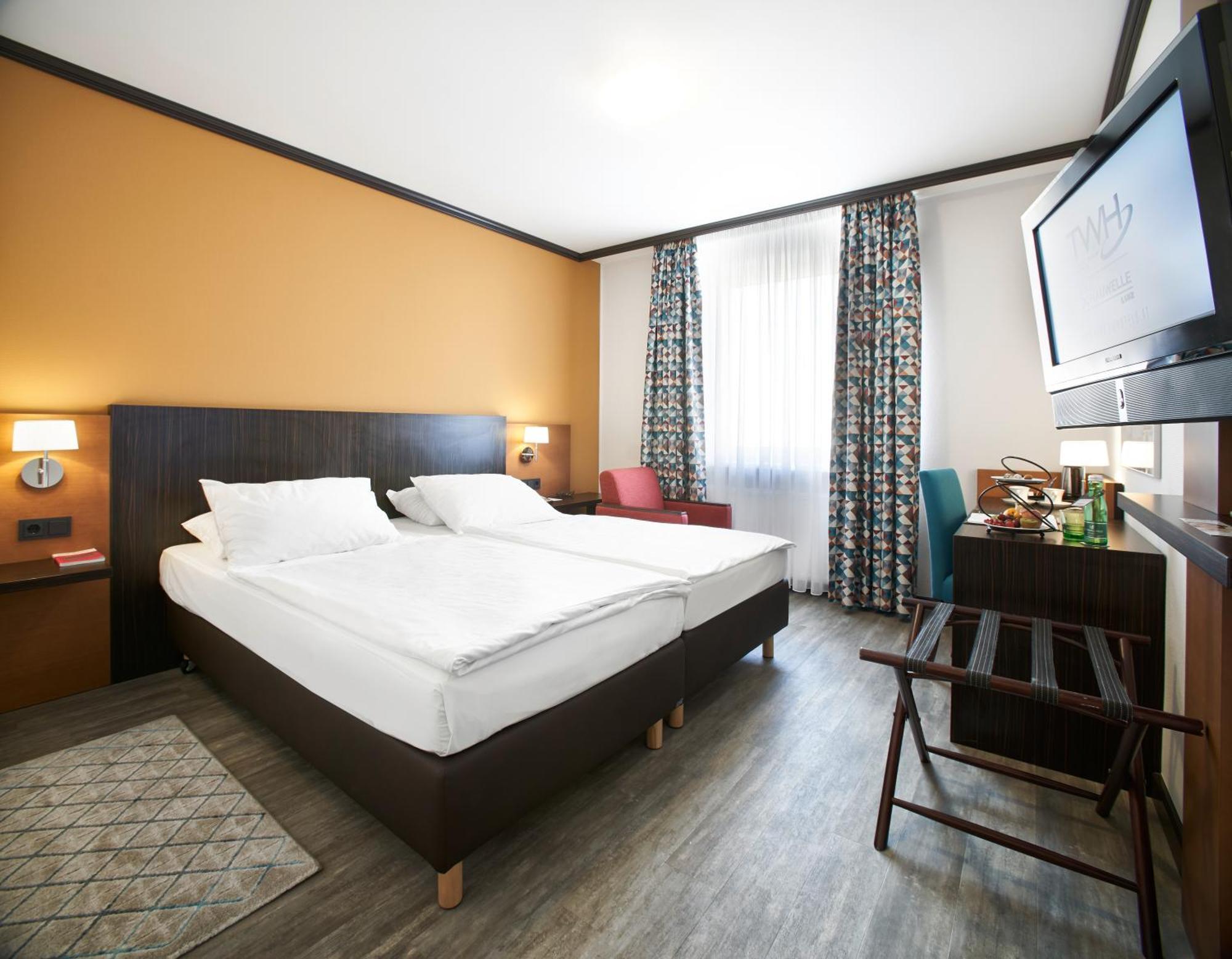 Trans World Hotel Donauwelle ลินซ์ ภายนอก รูปภาพ
